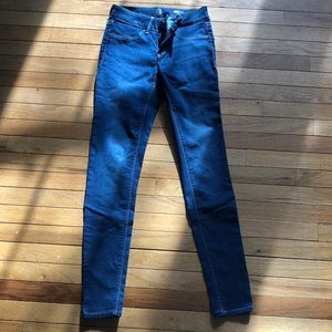 Juniors SO Dark Wash Jegging Size 1